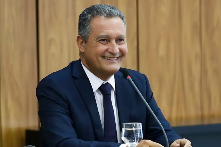 Rui Costa sinaliza saída da Casa Civil e mira disputa ao Senado em 2026