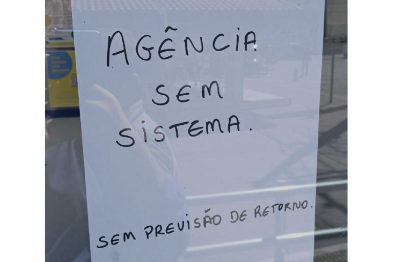 Banco do Brasil de Macaúbas fica sem sistema e suspende atendimentos nesta terça