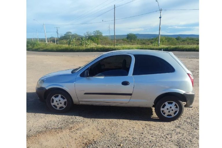 CIPRv apreende carro com restrição judicial durante fiscalização em Brumado