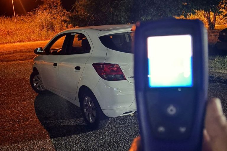 CIPRv/Brumado autua motorista por recusar teste do bafômetro na BA-263