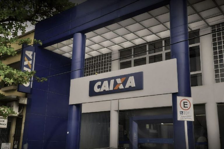 Criminosos furtam envelopes de caixa eletrônico da Caixa Econômica Federal no centro de Guanambi
