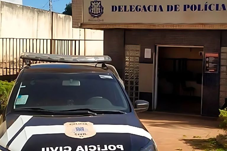Suspeita de extorsão é presa durante ação da Polícia Civil em Paramirim