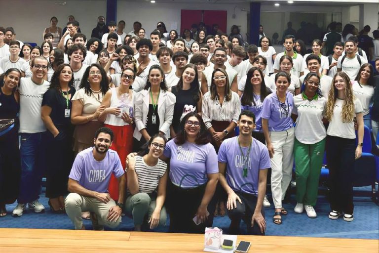 CREAS participa de palestra sobre violência contra a mulher no IFBA de Brumado