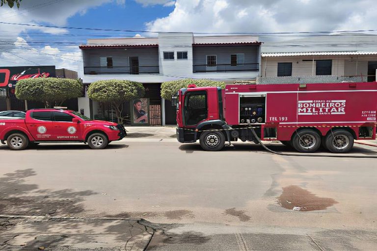 Incêndio de grandes proporções atinge estabelecimento comercial em Luís Eduardo Magalhães