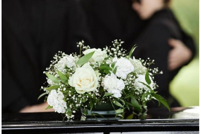 Velório vira cena de terror em Baependi: filha baleada e caixão perfurado