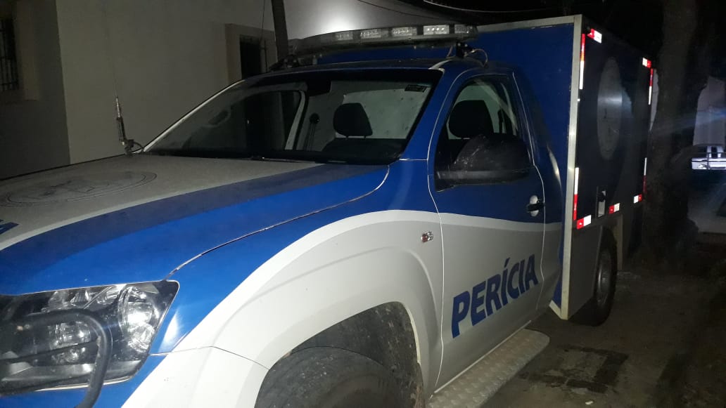 Mulher é encontrada morta dentro de casa e Polícia Civil investiga o caso em Cândido Sales