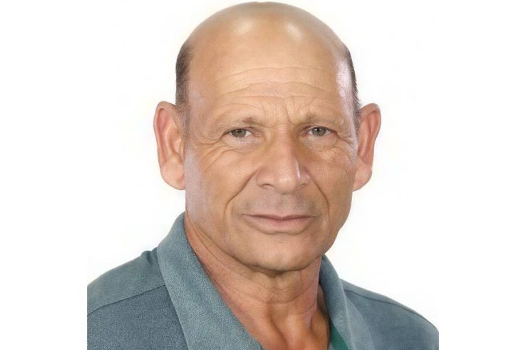 Ex-vereador morre durante manutenção de máquina pesada em Poções