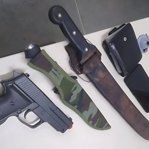 17º BPM apreende simulacro de arma durante contenção de homem embriagado em Guanambi