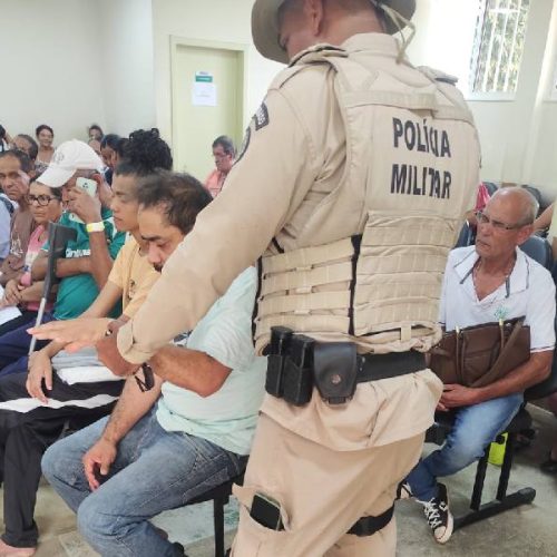 CIPRv/Brumado apreende veículo adulterado e socorre motorista em Vitória da Conquista