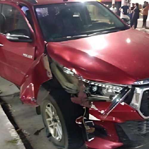 Acidente entre carro e moto deixa jovem ferida em Guanambi
