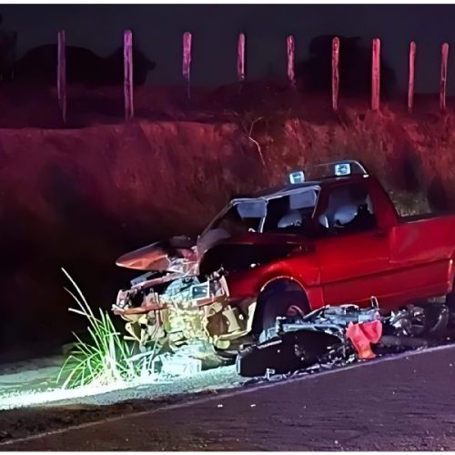 Acidente entre carro e moto mata adolescente de 13 anos na BR-420, no sudoeste da Bahia