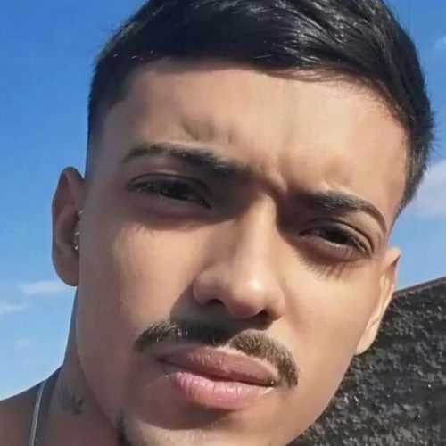 Adolescente mata companheiro com facada no peito após briga em Macarani