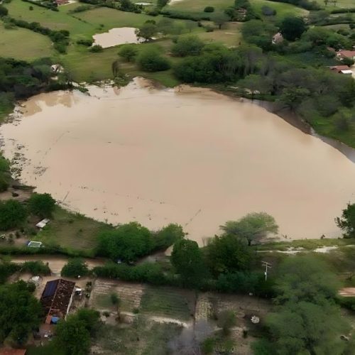 Aguada da Lagoa do Facão transborda após chuvas e reforça ações da Prefeitura de Brumado