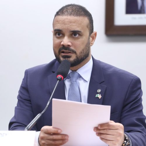 Alden questiona pesquisa que coloca Lula à frente na corrida presidencial de 2026