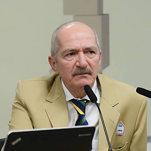 Aldo Rebelo anuncia apoio do DC à candidatura de Ciro Gomes ao governo do Ceará
