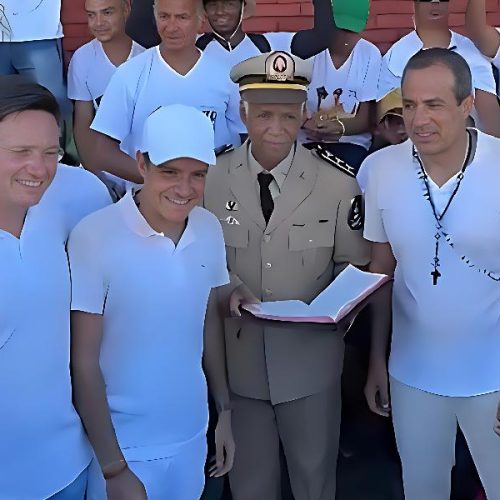 Isidório aparece com líderes da oposição na Lavagem do Bonfim e cena repercute na política baiana