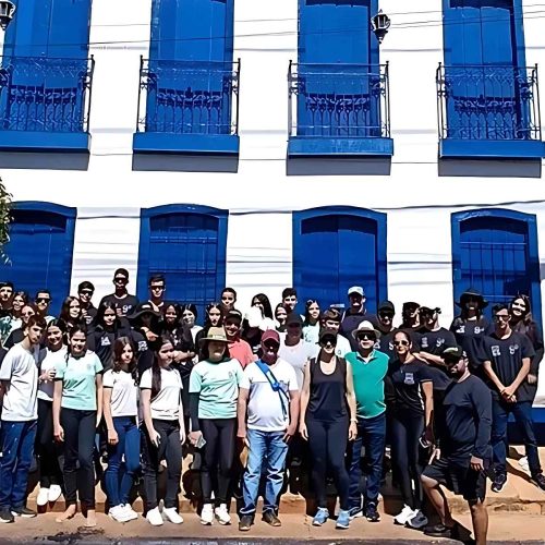 Alunos exploram história e cultura entre Livramento e Rio de Contas em aula a céu aberto