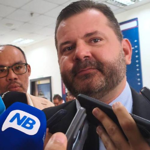Angelo Coronel Filho reage, diz que senador foi “rifado” e admite saída do grupo governista