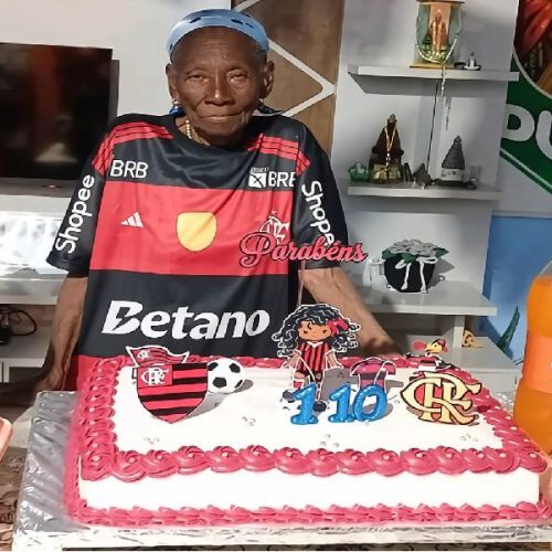 Aos 110 anos, quilombola de Ibicoara mantém lucidez e rotina ativa