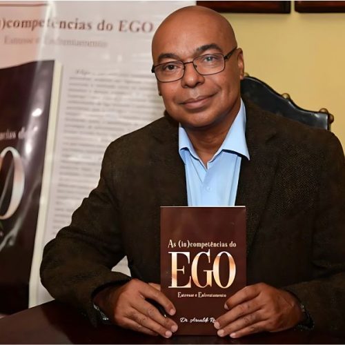 Arnaldo Rocha lança livro sobre estresse e Ego na Casa Régis Pacheco, em Conquista