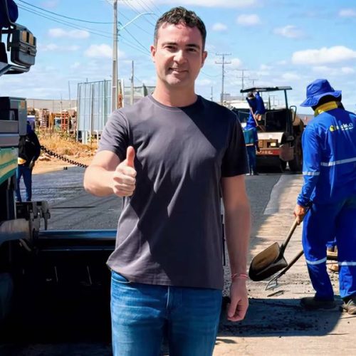 Avenida Agnelo Azevedo recebe pavimentação em Brumado