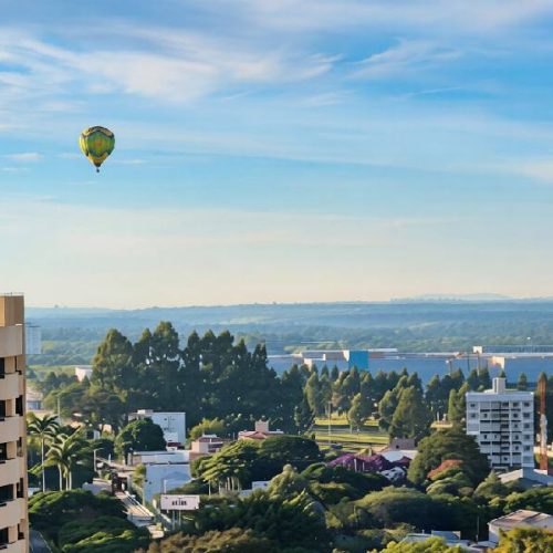 Balão desperta curiosidade e promete passeios turísticos na cidade em Conquista