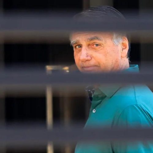 Bolsonaro é preso pela PF após meses de prisão domiciliar