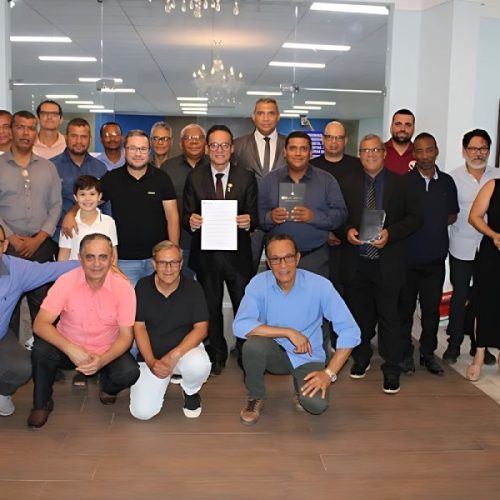 Brumado discute uso da Bíblia nas escolas; proposta destaca valores, cultura e formação humana