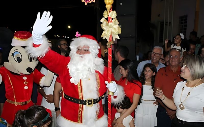 Brumado divulga programação oficial do Natal Luz com música, desfile e atrações culturais