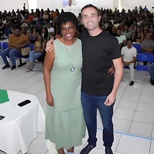 Brumado inicia entrega de uniformes escolares no dia 19 de janeiro para alunos da rede municipal