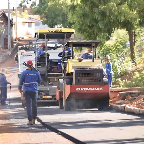 Brumado inicia pavimentação da Rua Nazaré e moradores comemoram nova fase de desenvolvimento