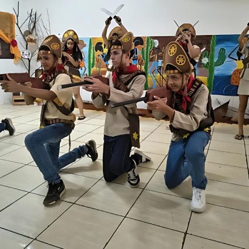 Brumado vive dia de cultura e descobertas na Feira de Ciências da Escola Municipal de Tempo Integral Idalina Lobo