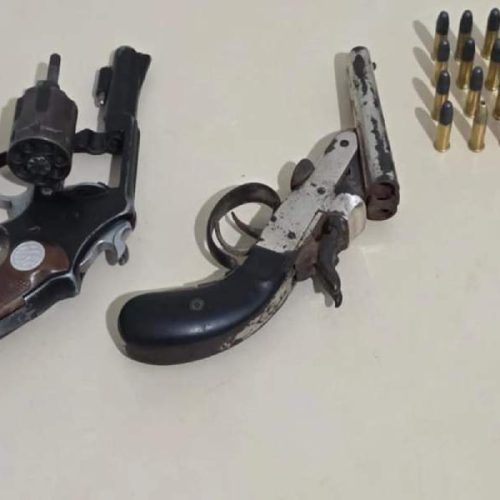 CIPE Sudoeste apreende armas e munições após fuga de suspeitos em Paramirim