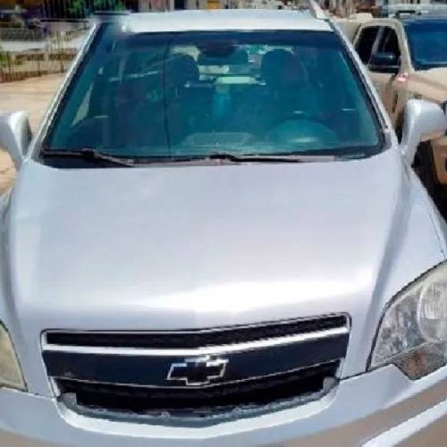 Carro com bloqueio judicial e R$ 35 mil em multas é apreendido em fiscalização em Brumado