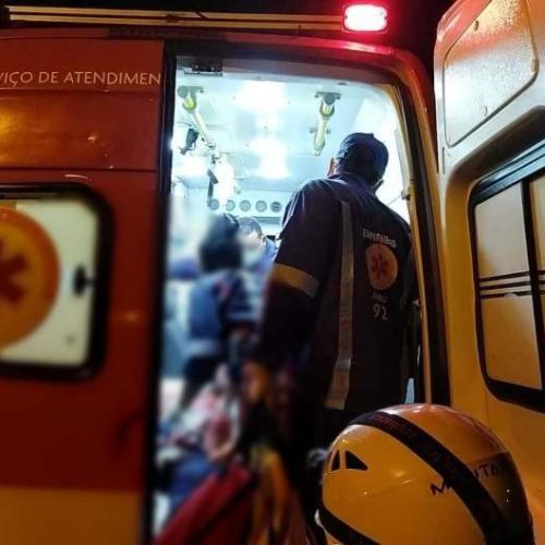 Casal fica ferido em colisão entre carreta de combustível e carro na BR-030, no município de Brumado