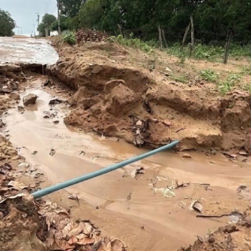 Chuva extrema força prefeitura a decretar emergência e suspender aulas em Ribeira do Amparo