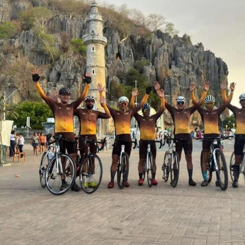 Ciclistas de Brumado enfrentam 45°C em jornada épica até Bom Jesus da Lapa