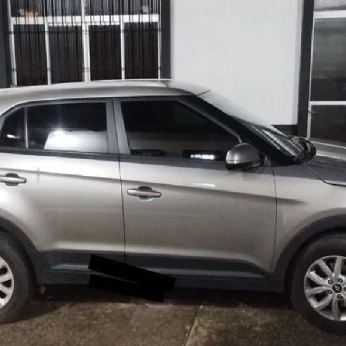 Carro ‘clone’ é apreendido em Brumado após denúncia de multas indevidas