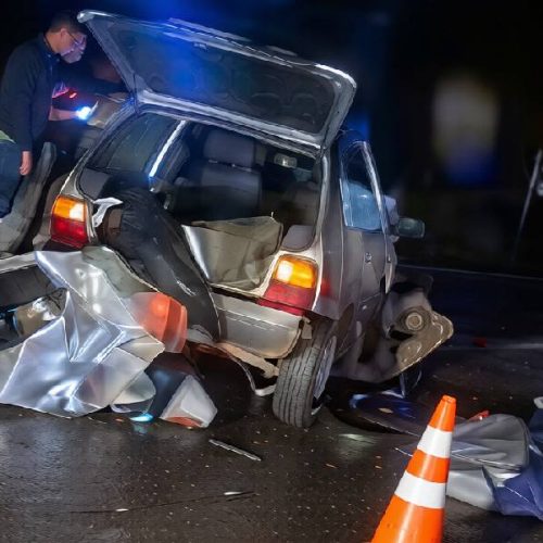 Colisão devastadora mata mulher na hora e deixa motorista entre a vida e a morte em Jequié