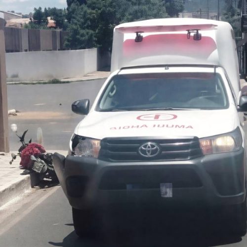 Colisão entre ambulância e moto deixa jovem ferido em Brumado e acende alerta no trânsito