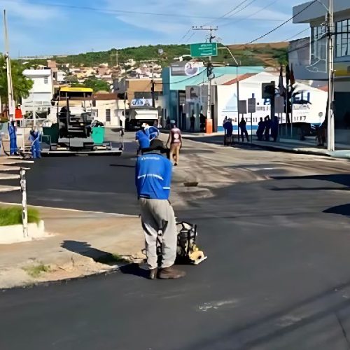 Prefeitura intensifica recapeamento e melhora mobilidade no coração da cidade