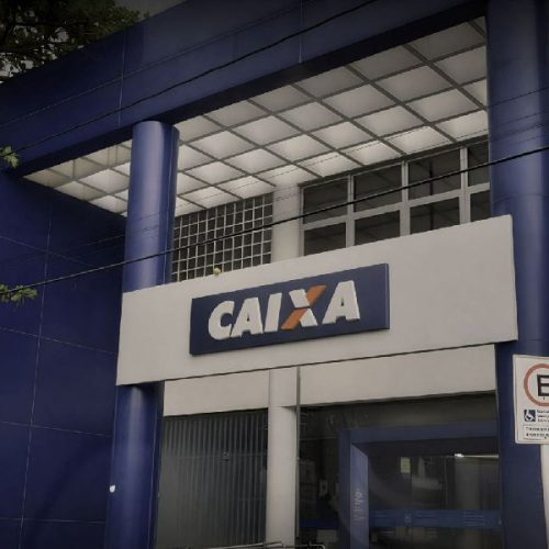 Criminosos furtam envelopes de caixa eletrônico da Caixa Econômica Federal no centro de Guanambi