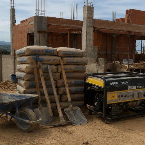 Criminosos invadem obra e furtam gerador de R$ 10 mil em Guanambi