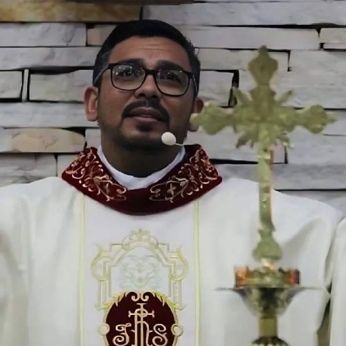 Crueldade: Padre é torturado e morto a golpes de martelo