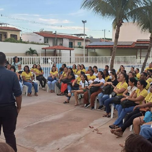 Cuidadores de creches em Brumado anunciam greve por tempo indeterminado a partir de 25
