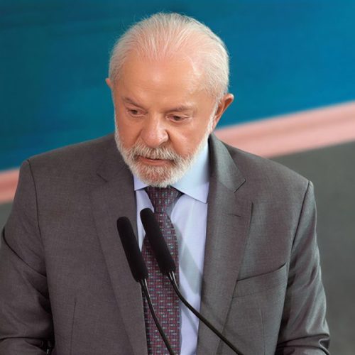 Datafolha revela queda na popularidade de Lula e aumento da reprovação em meio a crise política e econômica