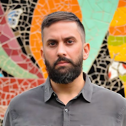 Direita perdeu identidade ao flertar com extrema direita e precisa de autocrítica, afirma historiador