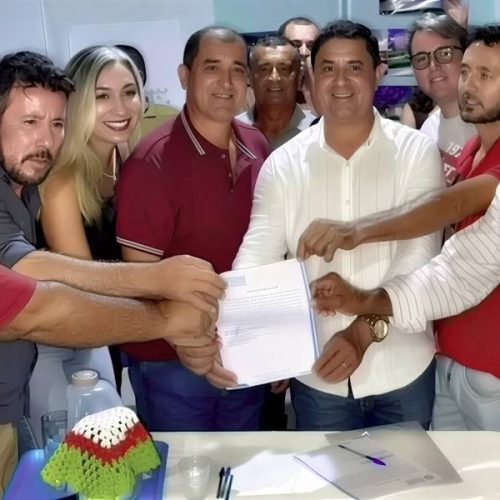 Escola nova muda futuro de comunidade rural após investimento de R$ 1,2 milhão em Malhada de Pedras