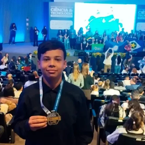 Estudante de Livramento recebe medalha da NASA em evento nacional de ciência