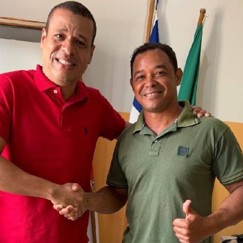 Ex-presidente da Câmara de Malhada adere ao grupo do prefeito Gimmy e mexe no cenário político